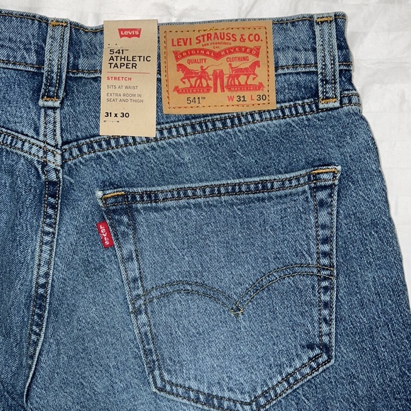 NWT Levi’s Distressed 541 Athletic Taper - Picture 9 of 13